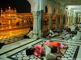 Amritsar-Pellegrini al Tempio d' oro